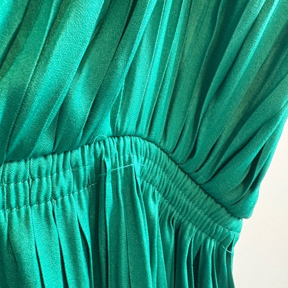 RW&CO. Emerald Green Pleated Maxi Dress - Picture 3 of 5